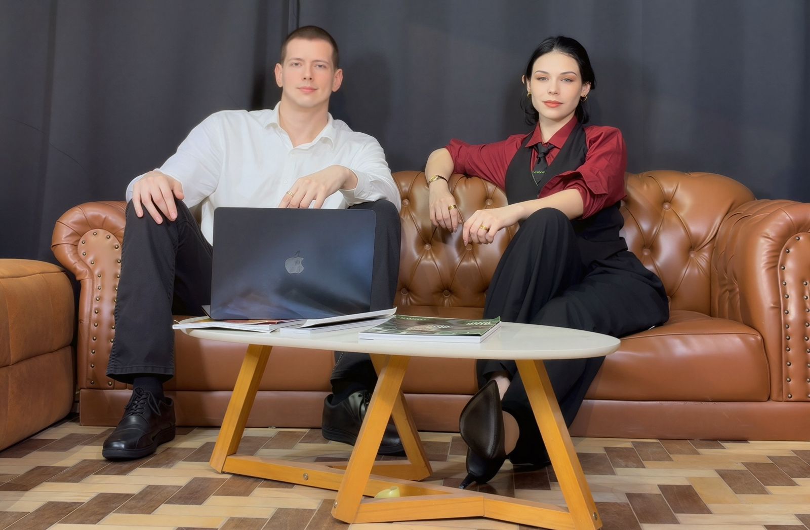 Foto do apresentador com a Rafa